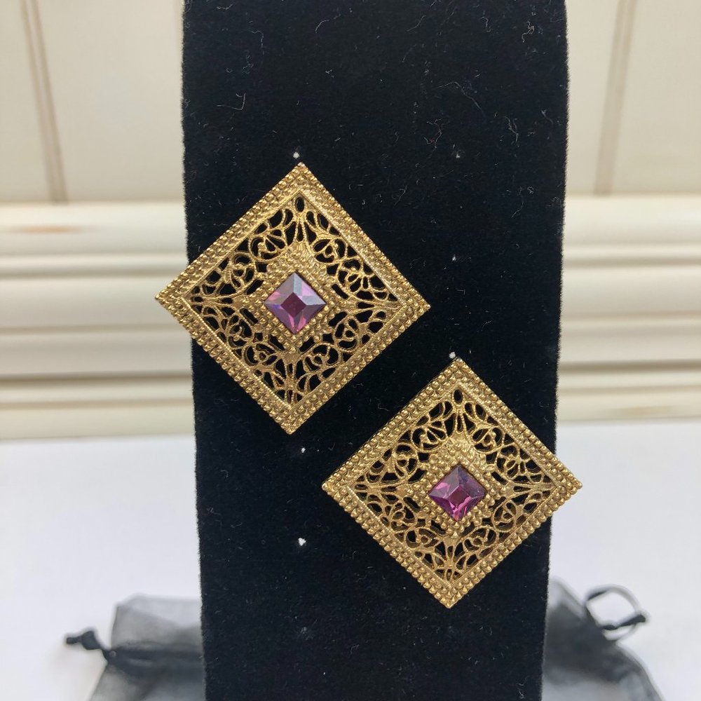 Vintage (85)Gold Tone & Faux Amethyst Square Pierced Earrings Quiet Luxury Bling